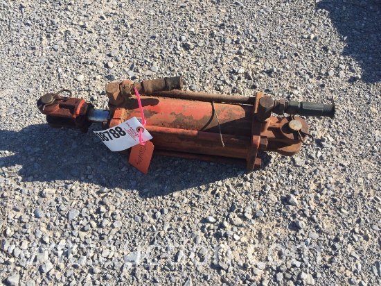 CROSS 4 1/4" X 8" HYD. CYLINDER