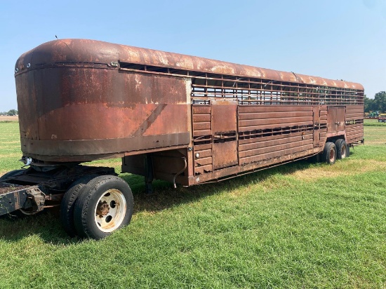 39' X 7' 5TH WHEEL GROUND LOAD STOCK TRAILER,