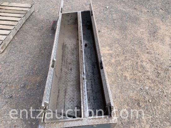 22 1/2" x 6' ALUMINUM PICKUP BED TOOLBOX