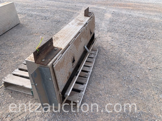 22 1/2" X 6' ALUMINUM PICKUP BED TOOLBOX