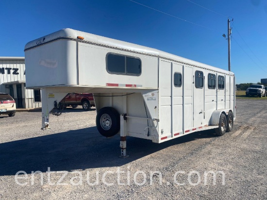 2005 CM 3 HORSE SLANT TRAILER, TA, 6'