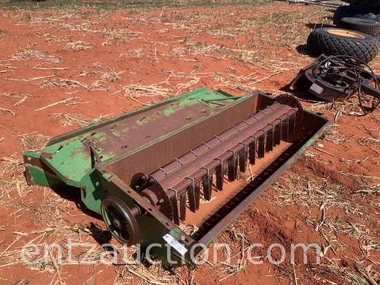 STRAW CHOPPER OFF OF JD 8820