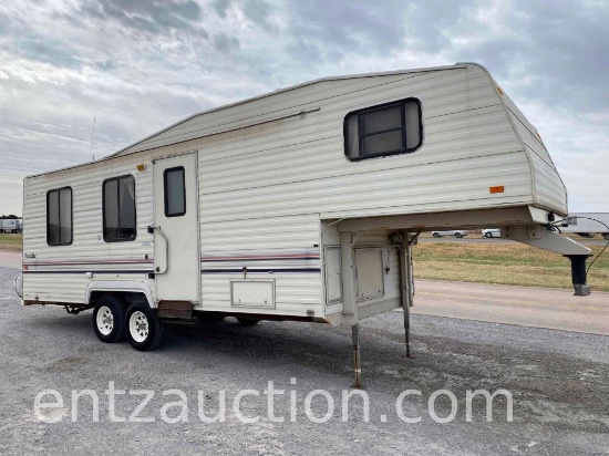1991 PROWLER BY FLEETWOOD 26' TRAVEL TRAILER,