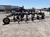 JD 2600 6 BOTTOM PLOW W/ TRASH COVERS & DURA BILT