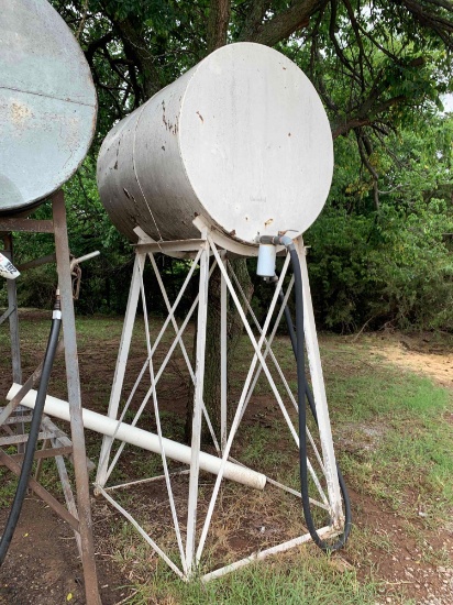 250 GALLON OVERHEAD GAS TANK WITH STAND