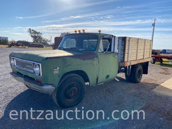 1971 INTERNATIONAL 310 TRUCK, DIESEL, 4 SPEED