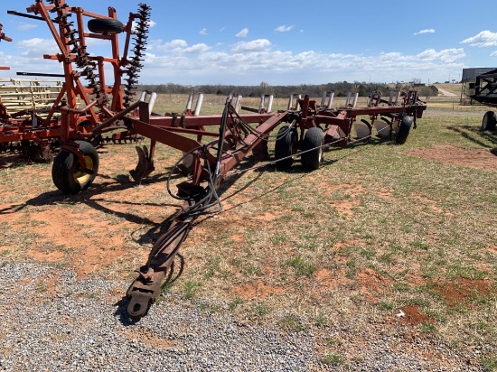 INTERNATIONAL 10-18 MOLDBOARD PLOW, SPRING TRIP,