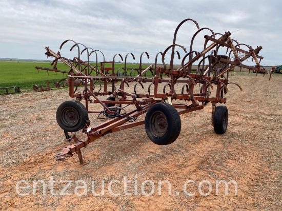 CRUSTBUSTER 24' SPRINGTOOTH, FRONT FOLD, 2 BAR
