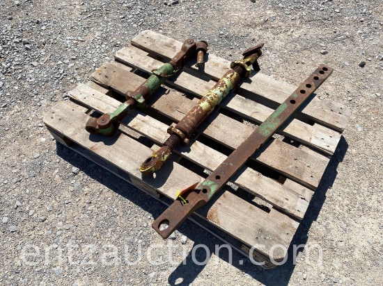 LOT W/ JD 4020 DRAW BAR, JD 3PT CENTERLINK OFF OF