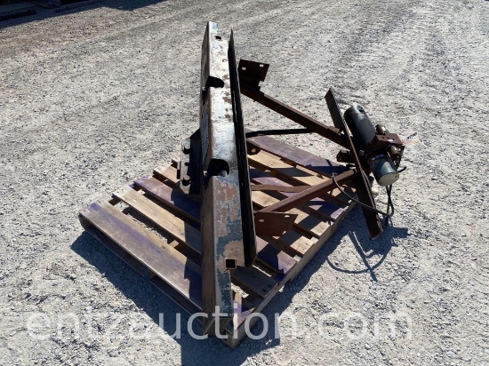HYD. BALE SPIKE BUMPER, NO SPIKES