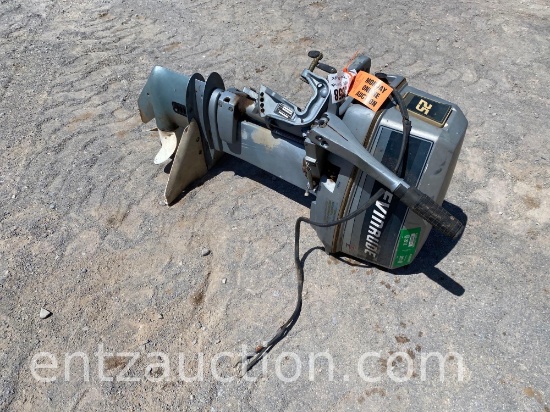 1985 EVINRUDE 25 HP BOAT MOTOR,