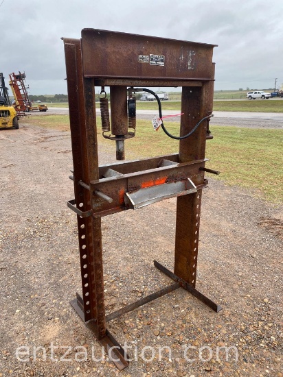 RED ARROW 850 PRESS, 40 TON, SN:2895