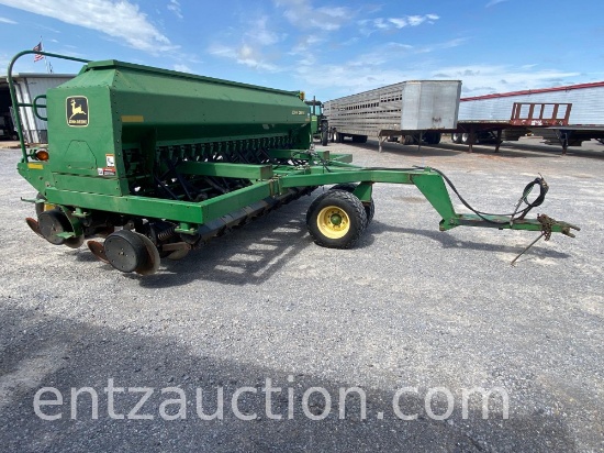 JD 1560 GRAIN DRILL W/ FERTILIZER 15', 7 1/2''