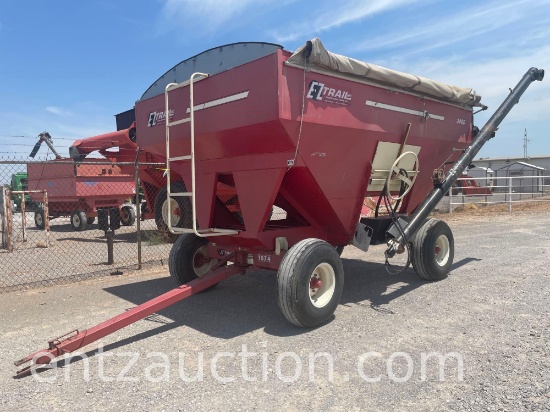 E-Z TRAIL 3400 GRAVITY WAGON W/ HYD. AUGER,