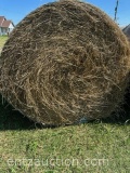 5X6 ROUND BALES OF WHEAT HAY, APPROX. 1120 LBS,