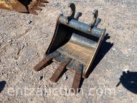 JD 16'' MINI EX BUCKET W/ TIGER TEETH, SN:1985866