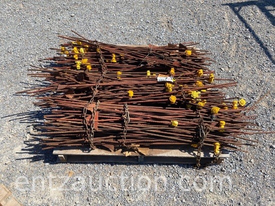 LOT OF APROX. 190 ELECTRIC FENCE POSTS