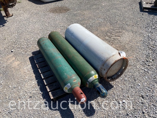 LOT W/ 2 LARGE OXYGEN BOTTLES AND