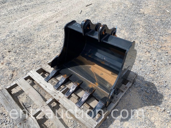 UNUSED 30" CAT 303 EXCAVATOR BUCKET