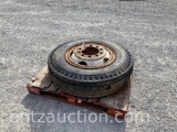 DAYTON TIRE 10.00-22 ON STEEL WHEEL (OLD STYLE