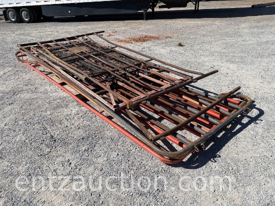 LOT OF MISC GATES & PANELS