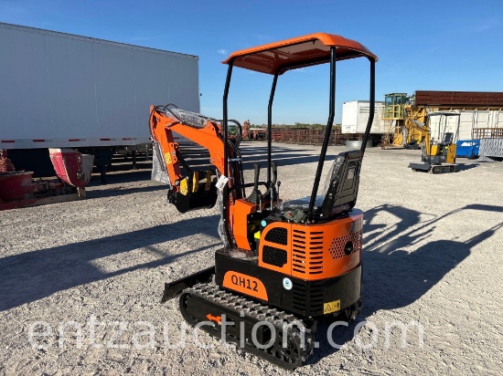 AGT MINI EXCAVATOR QH12, 14'' BUCKET, 39'' BACK