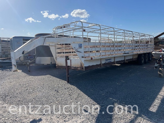 1994 GOOSENECK STOCK TRAILER, 6' X 30',