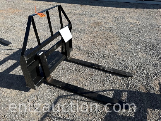AGT SKID STEER PALLET FORKS, 45" BRACKET,
