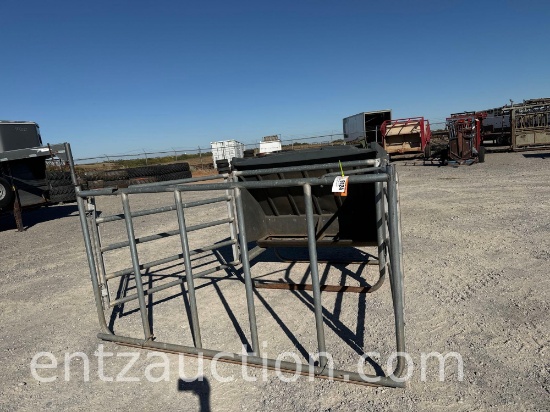 BEHLEN COUNTRY CALF CREEP FEEDER