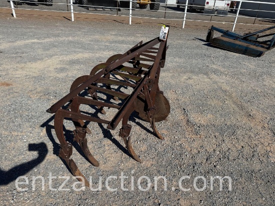 DEARBORN 2 ROW CULTIVATOR, 3PT