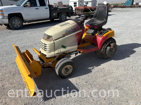 CUB CADET SERIES 3000 TRACTOR W/
