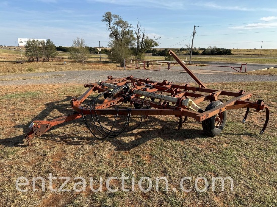 KRAUSE 18' CHISEL PLOW, SINGLE FOLD, CHISEL POINTS