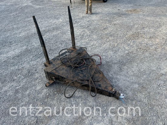 B&W EZ LOADER, 12V, BALE SPIKES