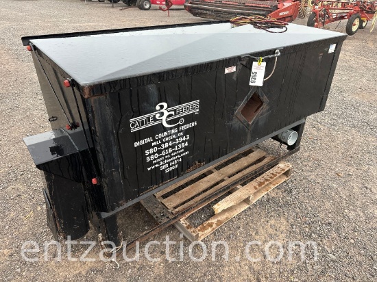 3C CAKE FEEDER, 1200LB,