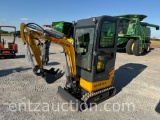 AGT QK18RXS-C MINI EX, CLOSED CAB, AC, 48