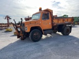 1979 IH TRUCK W/ 10' HD SNOW PLOW BLADE