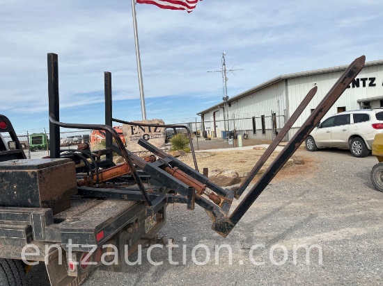 HAY CRADLE, 2 BALE W/ 2 PUMPS &