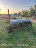 JD SILVER BOX GRAIN DRILL, SD