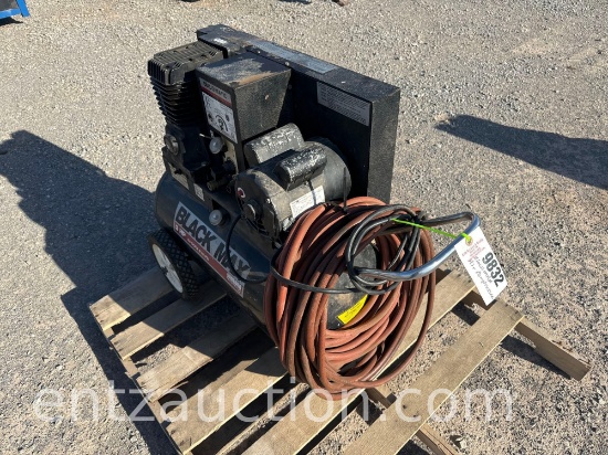 BLACK MAX AIR COMPRESSOR W/ HOSE,