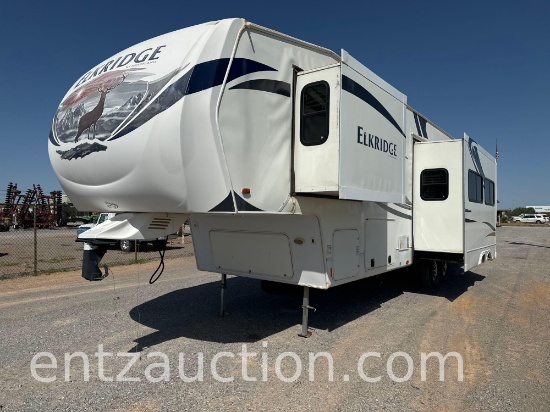 2012 ELKRIDGE TRAVEL TRAILER, 38' GN, 2 SLIDES,