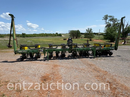 JD 1710 NO-TILL VACUUM PLANTER,