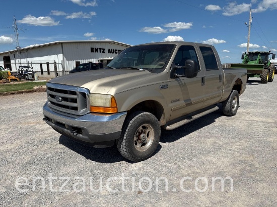 2001 FORD F350 PICKUP, CREW CAB, SINGLE WHEEL,