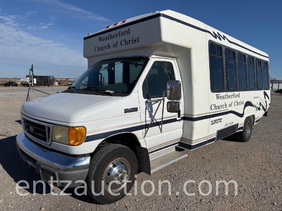2005 FORD E-450 SUPER DUTY PEOPLE MOVER, AUTO,