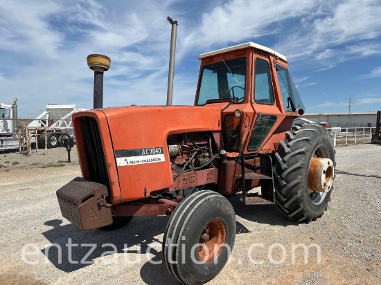 1976 Allis-Chalmers 7040 Tractor, Cab,