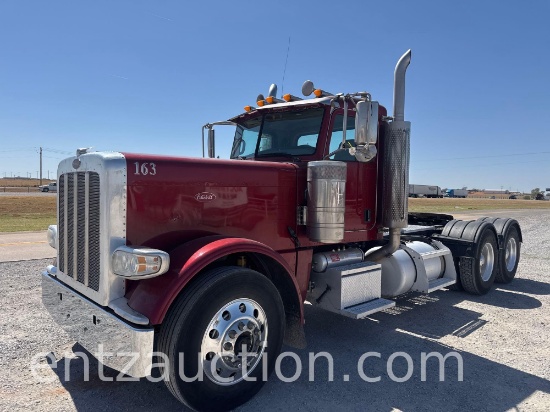 2016 Peterbilt 389 Semi, Day Cab, Detroit 60 Series