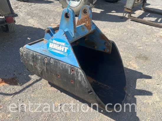 Hammersmith Mfg 26" Flex Right Backhoe Bucket,