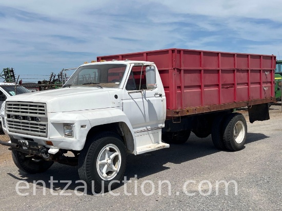 1981 Ford F600 Grain Truck, Gas, 5/2 Speed, 16'