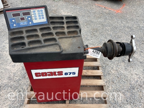 Coats 875 Tire Balancer W/ Collet Kit