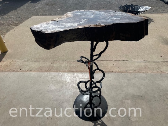 Shopbuilt Horse Shoe Decorative Side Table, 39",