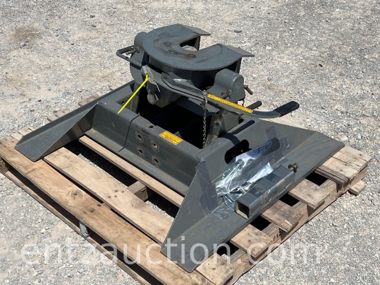 B&W Companion 5th Wheel Hitch